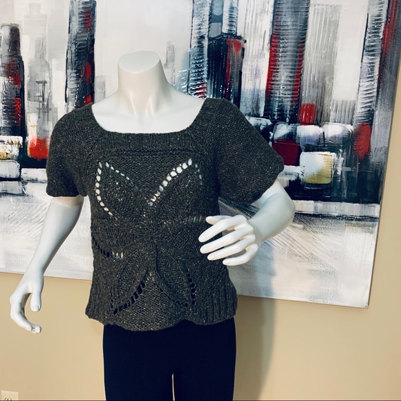 Kersch Hand Knit Brown Flower Crop Sweater - Picture 2 of 6